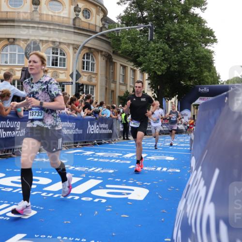 29.06.2025 - hella hamburg halbmarathon Strokosch-Dieckow http://msf.ph/oto/8240951 29.06.2025 10:36:43 Ziel 1571, 3809, 4865, 5092, 5961, 6529, 7310, 13343, 14622, 15621, 15939, 18038, 18733 meine-sportfotos.de