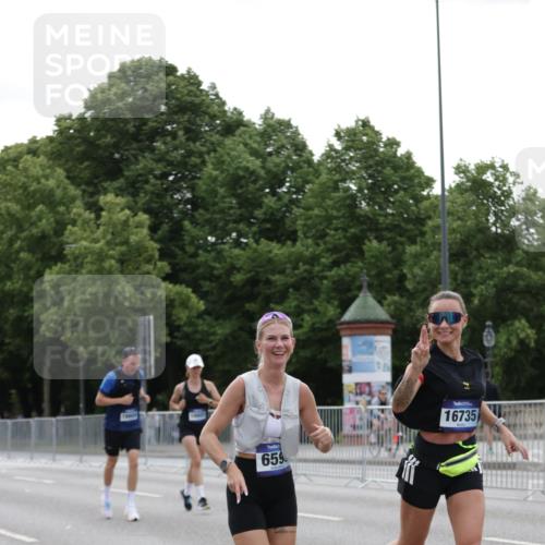 29.06.2025 - hella hamburg halbmarathon Jannik Wohlers http://msf.ph/oto/8240963 29.06.2025 10:29:43 Lombardsbrücke 1097, 1547, 3443, 3573, 3613, 5063, 5322, 6598, 6616, 6626, 8792, 8941, 10162, 12504, 12537, 12710, 14304, 16182, 16601, 16604, 16735, 16769, 17529, 18046, 18503, 18671 meine-sportfotos.de