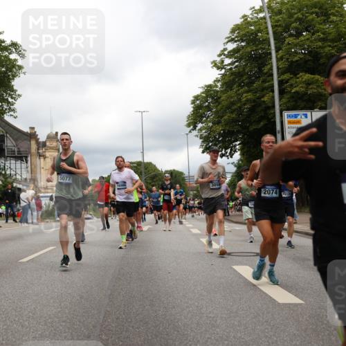 29.06.2025 - hella hamburg halbmarathon Yannick Fuchs http://msf.ph/oto/8241026 29.06.2025 10:47:24 20KM 1061, 1151, 1499, 1706, 1727, 1783, 2074, 2082, 2099, 2346, 2910, 3059, 3208, 3209, 3334, 4065, 4635, 4770, 5077, 5866, 6198, 6481, 6628, 6629, 6762, 6877, 6942, 7177, 7509, 7864, 7918, 8390, 8447, 9142, 9537, 10549, 10724, 10891, 10895, 11992, 12379, 12413, 12490, 12875, 12909, 12910, 13032, 13289, 13997, 14323, 15061, 15126, 15179, 15430, 15497, 15502, 16477, 16538, 16986, 18134, 18487, 18590, 18720, 19244 meine-sportfotos.de