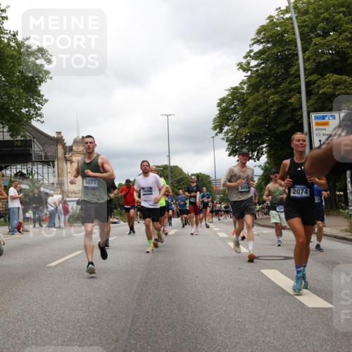 29.06.2025 - hella hamburg halbmarathon Yannick Fuchs http://msf.ph/oto/8241053 29.06.2025 10:47:24 20KM 1061, 1151, 1499, 1706, 1727, 1783, 2074, 2082, 2099, 2346, 2910, 3059, 3208, 3209, 3334, 4065, 4635, 4770, 5077, 5866, 6198, 6481, 6628, 6629, 6762, 6877, 6942, 7177, 7509, 7864, 7918, 8390, 8447, 9142, 9537, 10549, 10724, 10891, 10895, 11992, 12379, 12413, 12490, 12875, 12909, 12910, 13032, 13289, 13997, 14323, 15061, 15126, 15179, 15430, 15497, 15502, 16477, 16538, 16986, 18134, 18487, 18590, 18720, 19244 meine-sportfotos.de