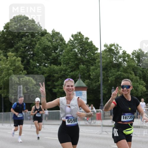 29.06.2025 - hella hamburg halbmarathon Jannik Wohlers http://msf.ph/oto/8241066 29.06.2025 10:29:43 Lombardsbrücke 1097, 1547, 3443, 3573, 3613, 5063, 5322, 6598, 6616, 6626, 8792, 8941, 10162, 12504, 12537, 12710, 14304, 16182, 16601, 16604, 16735, 16769, 17529, 18046, 18503, 18671 meine-sportfotos.de