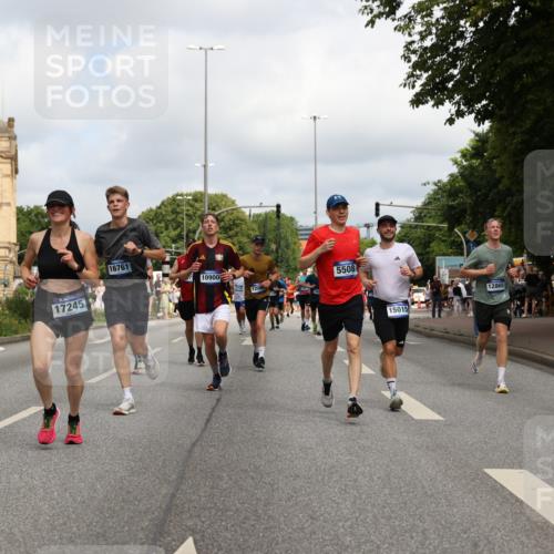 29.06.2025 - hella hamburg halbmarathon Yannick Fuchs http://msf.ph/oto/8241076 29.06.2025 10:34:53 20KM 1603, 1882, 2324, 2714, 2750, 2826, 4843, 5050, 5375, 5409, 5508, 5745, 5803, 5916, 6080, 6149, 6152, 6649, 7109, 7495, 7622, 8370, 8465, 8467, 9294, 10369, 10900, 10968, 11731, 12088, 12540, 12704, 12865, 13029, 13667, 14924, 15015, 15424, 15542, 15813, 16580, 16761, 17245, 18614, 18979 meine-sportfotos.de