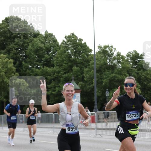 29.06.2025 - hella hamburg halbmarathon Jannik Wohlers http://msf.ph/oto/8241094 29.06.2025 10:29:43 Lombardsbrücke 1097, 1547, 3443, 3573, 3613, 5063, 5322, 6598, 6616, 6626, 8792, 8941, 10162, 12504, 12537, 12710, 14304, 16182, 16601, 16604, 16735, 16769, 17529, 18046, 18503, 18671 meine-sportfotos.de