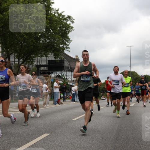 29.06.2025 - hella hamburg halbmarathon Yannick Fuchs http://msf.ph/oto/8241108 29.06.2025 10:47:25 20KM 1030, 1061, 1151, 1499, 1706, 1727, 1783, 2074, 2082, 2099, 2346, 3059, 3208, 3209, 3334, 4065, 4635, 4770, 5077, 5638, 5866, 6198, 6481, 6628, 6629, 6762, 6877, 6942, 7177, 7509, 7864, 7918, 8390, 8447, 9142, 9537, 10549, 10891, 10895, 11992, 12379, 12413, 12490, 12875, 12909, 13032, 13289, 13865, 13997, 14323, 15061, 15126, 15179, 15497, 15502, 16477, 16538, 16986, 18134, 18487, 18590, 18720 meine-sportfotos.de