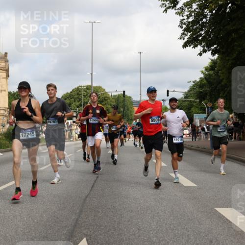29.06.2025 - hella hamburg halbmarathon Yannick Fuchs http://msf.ph/oto/8241119 29.06.2025 10:34:53 20KM 1603, 1882, 2324, 2714, 2750, 2826, 4843, 5050, 5375, 5409, 5508, 5745, 5803, 5916, 6080, 6149, 6152, 6649, 7109, 7495, 7622, 8370, 8465, 8467, 9294, 10369, 10900, 10968, 11731, 12088, 12540, 12704, 12865, 13029, 13667, 14924, 15015, 15424, 15542, 15813, 16580, 16761, 17245, 18614, 18979 meine-sportfotos.de