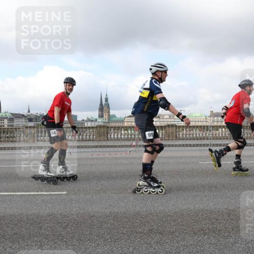 29.06.2025 - hella hamburg halbmarathon Lena Gebhardt http://msf.ph/oto/8241126 29.06.2025 09:02:12 Lombardsbrücke  meine-sportfotos.de