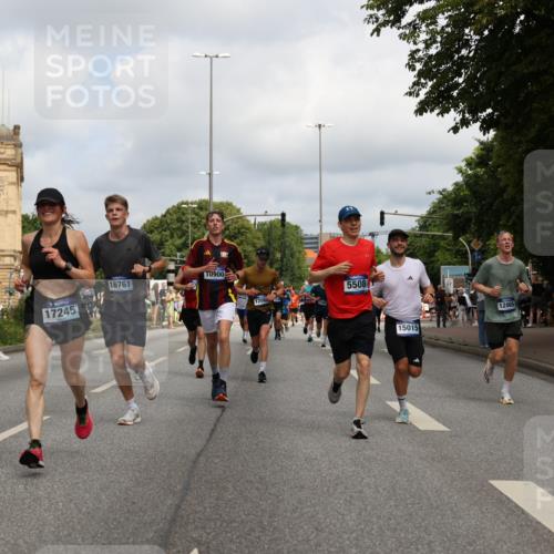 29.06.2025 - hella hamburg halbmarathon Yannick Fuchs http://msf.ph/oto/8241138 29.06.2025 10:34:53 20KM 1603, 1882, 2324, 2714, 2750, 2826, 4843, 5050, 5375, 5409, 5508, 5745, 5803, 5916, 6080, 6149, 6152, 6649, 7109, 7495, 7622, 8370, 8465, 8467, 9294, 10369, 10900, 10968, 11731, 12088, 12540, 12704, 12865, 13029, 13667, 14924, 15015, 15424, 15542, 15813, 16580, 16761, 17245, 18614, 18979 meine-sportfotos.de