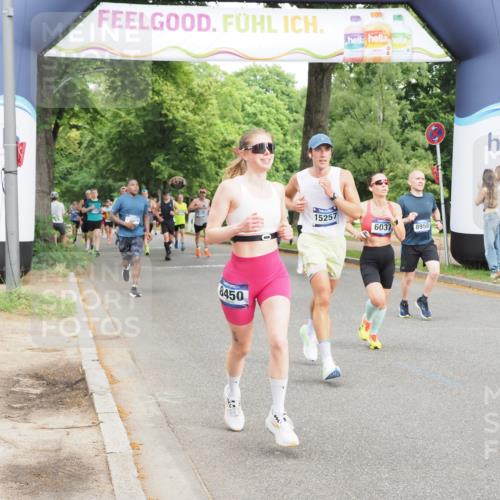 29.06.2025 - hella hamburg halbmarathon MichiJ http://msf.ph/oto/8241154 29.06.2025 10:27:44 Zwischen KM18-KM19 6037, 8091, 8450, 8958, 11447, 12915, 14272, 15257 meine-sportfotos.de