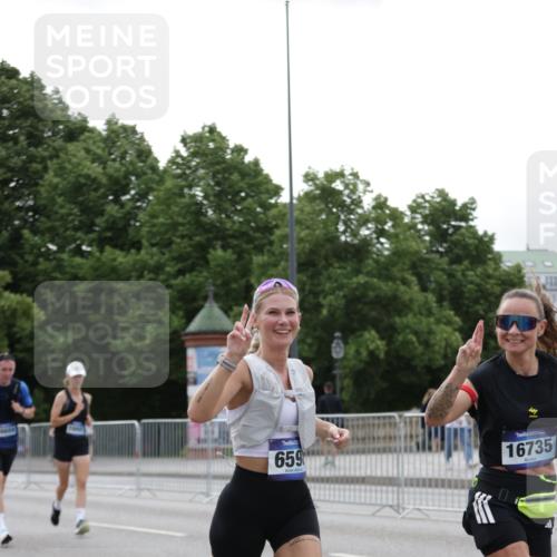 29.06.2025 - hella hamburg halbmarathon Jannik Wohlers http://msf.ph/oto/8241155 29.06.2025 10:29:44 Lombardsbrücke 1097, 1547, 3443, 3573, 3613, 5063, 5322, 6598, 6616, 6626, 8792, 8941, 10162, 12504, 12537, 12710, 13418, 14304, 16182, 16601, 16604, 16735, 16769, 17529, 18046, 18503, 18671 meine-sportfotos.de