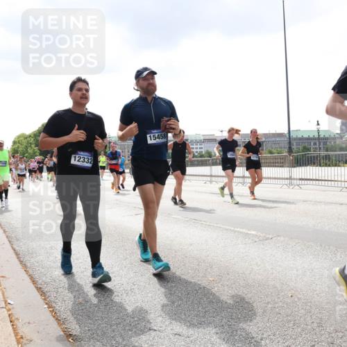 29.06.2025 - hella hamburg halbmarathon Lena Gebhardt http://msf.ph/oto/8241172 29.06.2025 10:45:21 Lombardsbrücke 1024, 1060, 1085, 1273, 1629, 1685, 1713, 1798, 1924, 2007, 2008, 2216, 2217, 2657, 2664, 2779, 2973, 3160, 3164, 3357, 3377, 3570, 3879, 3993, 4099, 4102, 4186, 4224, 4275, 4306, 4337, 4504, 4820, 4851, 5099, 5108, 5190, 5339, 5636, 5949, 6150, 6509, 6763, 6788, 6888, 6911, 6922, 6980, 7283, 7530, 7541, 7699, 7859, 7912, 8594, 8605, 8745, 8762, 8907, 9036, 9620, 10030, 10182, 10225, 10562, 10566, 10668, 10707, 11314, 12198, 12332, 12334, 12394, 13039, 13261 meine-sportfotos.de