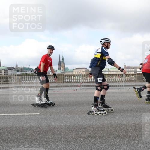 29.06.2025 - hella hamburg halbmarathon Lena Gebhardt http://msf.ph/oto/8241208 29.06.2025 09:02:12 Lombardsbrücke  meine-sportfotos.de