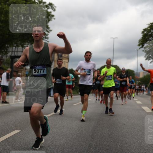 29.06.2025 - hella hamburg halbmarathon Yannick Fuchs http://msf.ph/oto/8241251 29.06.2025 10:47:25 20KM 1030, 1061, 1151, 1499, 1706, 1727, 1783, 2074, 2082, 2099, 2346, 3059, 3208, 3209, 3334, 4065, 4635, 4770, 5077, 5638, 5866, 6198, 6481, 6628, 6629, 6762, 6877, 6942, 7177, 7509, 7864, 7918, 8390, 8447, 9142, 9537, 10549, 10891, 10895, 11992, 12379, 12413, 12490, 12875, 12909, 13032, 13289, 13865, 13997, 14323, 15061, 15126, 15179, 15497, 15502, 16477, 16538, 16986, 18134, 18487, 18590, 18720 meine-sportfotos.de