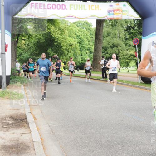 29.06.2025 - hella hamburg halbmarathon MichiJ http://msf.ph/oto/8241267 29.06.2025 10:27:45 Zwischen KM18-KM19 4381, 6037, 8091, 8450, 8958, 11447, 12915, 14272, 15257 meine-sportfotos.de