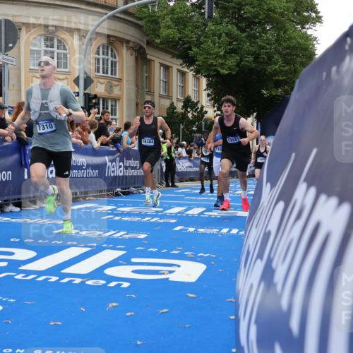 29.06.2025 - hella hamburg halbmarathon Strokosch-Dieckow http://msf.ph/oto/8241290 29.06.2025 10:36:55 Ziel 1385, 1411, 3959, 5307, 5315, 6123, 7310, 11620, 13141, 14691, 15261, 15939, 17024, 17125, 18384 meine-sportfotos.de