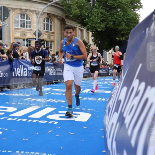 29.06.2025 - hella hamburg halbmarathon Strokosch-Dieckow http://msf.ph/oto/8241357 29.06.2025 10:36:57 Ziel 1385, 1411, 3959, 5307, 5315, 6123, 6458, 7310, 10738, 11120, 11620, 13141, 14691, 15261, 15410, 16992, 17024, 17125, 18384 meine-sportfotos.de