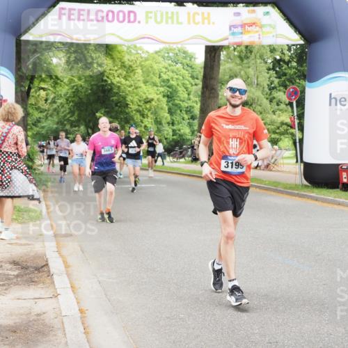 29.06.2025 - hella hamburg halbmarathon MichiJ http://msf.ph/oto/8241426 29.06.2025 10:50:33 Zwischen KM18-KM19 1316, 3199, 12475, 12571, 17437, 18324 meine-sportfotos.de