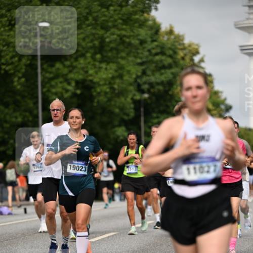 29.06.2025 - hella hamburg halbmarathon Dr. Thomas Lammeyer http://msf.ph/oto/8241444 29.06.2025 10:14:05 Kennedybrücke 1456, 1483, 1513, 1573, 1838, 3921, 4389, 7042, 7250, 7333, 7685, 8090, 8219, 8890, 9674, 9681, 9816, 9988, 11027, 11180 meine-sportfotos.de