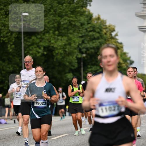 29.06.2025 - hella hamburg halbmarathon Dr. Thomas Lammeyer http://msf.ph/oto/8241453 29.06.2025 10:14:05 Kennedybrücke 1456, 1483, 1513, 1573, 1838, 3921, 4389, 7042, 7250, 7333, 7685, 8090, 8219, 8890, 9674, 9681, 9816, 9988, 11027, 11180 meine-sportfotos.de