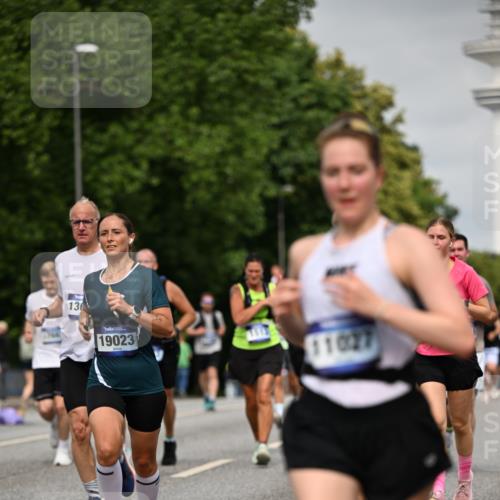 29.06.2025 - hella hamburg halbmarathon Dr. Thomas Lammeyer http://msf.ph/oto/8241471 29.06.2025 10:14:05 Kennedybrücke 1456, 1483, 1513, 1573, 1838, 3921, 4389, 7042, 7250, 7333, 7685, 8090, 8219, 8890, 9674, 9681, 9816, 9988, 11027, 11180 meine-sportfotos.de