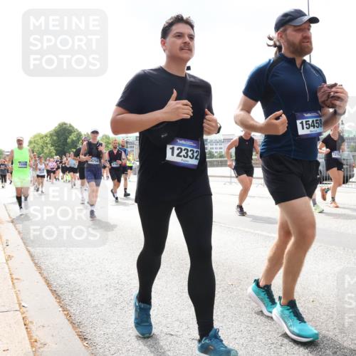29.06.2025 - hella hamburg halbmarathon Lena Gebhardt http://msf.ph/oto/8241507 29.06.2025 10:45:21 Lombardsbrücke 1024, 1060, 1085, 1273, 1629, 1685, 1713, 1798, 1924, 2007, 2008, 2216, 2217, 2657, 2664, 2779, 2973, 3160, 3164, 3357, 3377, 3570, 3879, 3993, 4099, 4102, 4186, 4224, 4275, 4306, 4337, 4504, 4820, 4851, 5099, 5108, 5190, 5339, 5636, 5949, 6150, 6509, 6763, 6788, 6888, 6911, 6922, 6980, 7283, 7530, 7541, 7699, 7859, 7912, 8594, 8605, 8745, 8762, 8907, 9036, 9620, 10030, 10182, 10225, 10562, 10566, 10668, 10707, 11314, 12198, 12332, 12334, 12394, 13039, 13261 meine-sportfotos.de