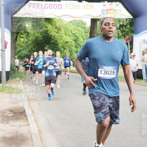 29.06.2025 - hella hamburg halbmarathon MichiJ http://msf.ph/oto/8241534 29.06.2025 10:27:47 Zwischen KM18-KM19 1445, 4381, 6037, 8450, 8958, 11447, 12915, 13029, 14093, 14272, 15257, 15873 meine-sportfotos.de