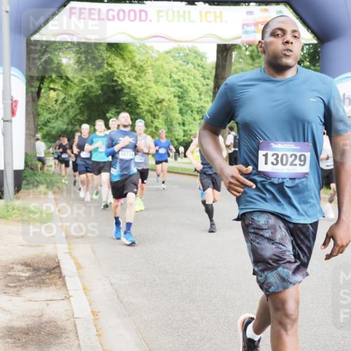 29.06.2025 - hella hamburg halbmarathon MichiJ http://msf.ph/oto/8241560 29.06.2025 10:27:48 Zwischen KM18-KM19 1445, 4381, 6037, 7622, 8450, 8958, 11447, 12915, 13029, 14093, 15257, 15866, 15873, 18547, 18734 meine-sportfotos.de