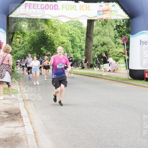 29.06.2025 - hella hamburg halbmarathon MichiJ http://msf.ph/oto/8241610 29.06.2025 10:50:34 Zwischen KM18-KM19 3199, 3663, 12571, 17437, 18324 meine-sportfotos.de