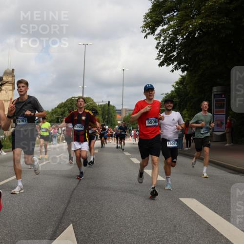 29.06.2025 - hella hamburg halbmarathon Yannick Fuchs http://msf.ph/oto/8241631 29.06.2025 10:34:54 20KM 1603, 1882, 2324, 2714, 2750, 2826, 4843, 5050, 5375, 5409, 5508, 5745, 5803, 5916, 6080, 6152, 6649, 7109, 7495, 7622, 8370, 8465, 8467, 9294, 10369, 10900, 10968, 11731, 12088, 12540, 12704, 12865, 13029, 13667, 14924, 15015, 15424, 15542, 15813, 16580, 16761, 17245, 18614, 18979 meine-sportfotos.de