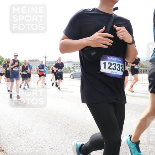 29.06.2025 - hella hamburg halbmarathon Lena Gebhardt http://msf.ph/oto/8241702 29.06.2025 10:45:22 Lombardsbrücke 1024, 1060, 1085, 1273, 1629, 1685, 1713, 1798, 2007, 2008, 2216, 2217, 2657, 2664, 2779, 2973, 3160, 3164, 3357, 3377, 3570, 3879, 3993, 4099, 4102, 4186, 4224, 4275, 4306, 4337, 4504, 4820, 4851, 5099, 5108, 5190, 5339, 5636, 5949, 6150, 6509, 6763, 6788, 6911, 6922, 6980, 7283, 7530, 7541, 7699, 7859, 7912, 8594, 8605, 8745, 8762, 8907, 9620, 10030, 10182, 10225, 10562, 10566, 10707, 11314, 12198, 12332, 12334, 12394, 13261 meine-sportfotos.de