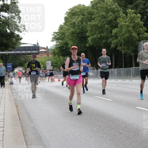 29.06.2025 - hella hamburg halbmarathon Jannik Wohlers http://msf.ph/oto/8241704 29.06.2025 10:29:49 Lombardsbrücke 1547, 2901, 3443, 3573, 6598, 6616, 6626, 8792, 10880, 12349, 12350, 12504, 12710, 13418, 14304, 16182, 16601, 16604, 16735, 16769, 18046, 18503, 18671 meine-sportfotos.de