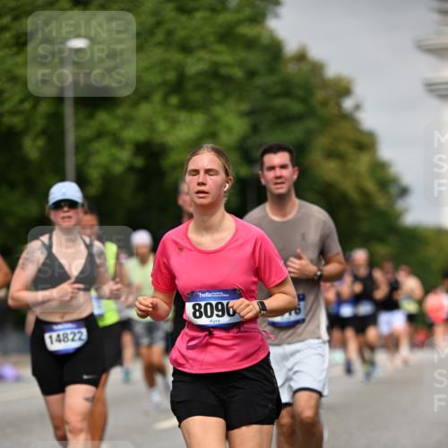 29.06.2025 - hella hamburg halbmarathon Dr. Thomas Lammeyer http://msf.ph/oto/8241710 29.06.2025 10:14:08 Kennedybrücke 1456, 1483, 1513, 1573, 1838, 4389, 7042, 7058, 7250, 7685, 8090, 8219, 8890, 9681, 9816, 9988, 11027, 11180 meine-sportfotos.de
