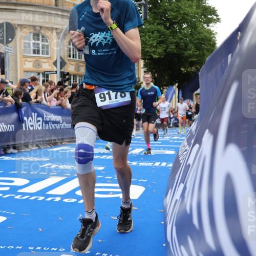 29.06.2025 - hella hamburg halbmarathon Strokosch-Dieckow http://msf.ph/oto/8241723 29.06.2025 10:37:11 Ziel 4860, 5003, 5923, 7482, 8362, 9178, 10190, 11423, 12900, 13972, 15178, 17137, 17658, 17726 meine-sportfotos.de