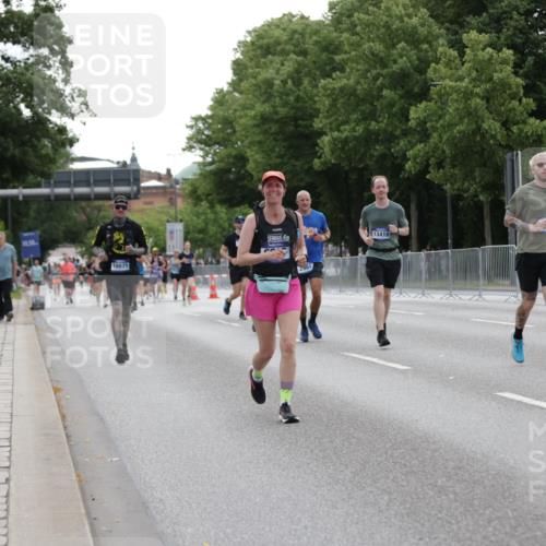 29.06.2025 - hella hamburg halbmarathon Jannik Wohlers http://msf.ph/oto/8241733 29.06.2025 10:29:49 Lombardsbrücke 1547, 2901, 3443, 3573, 6598, 6616, 6626, 8792, 10880, 12349, 12350, 12504, 12710, 13418, 14304, 16182, 16601, 16604, 16735, 16769, 18046, 18503, 18671 meine-sportfotos.de