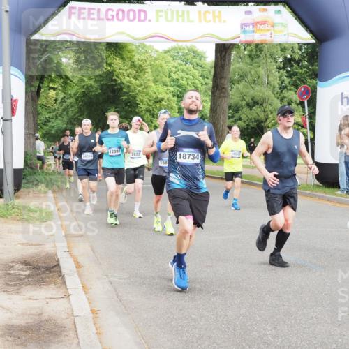 29.06.2025 - hella hamburg halbmarathon MichiJ http://msf.ph/oto/8241769 29.06.2025 10:27:49 Zwischen KM18-KM19 1445, 3282, 4381, 6037, 7622, 8450, 8958, 11447, 12915, 13029, 14093, 14204, 15257, 15866, 15873, 18547, 18734 meine-sportfotos.de
