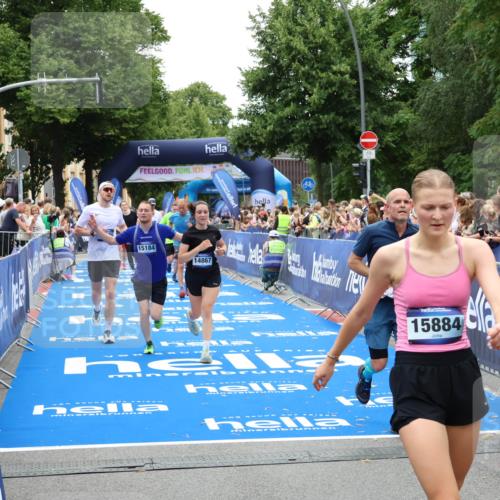 29.06.2025 - hella hamburg halbmarathon Zöllner http://msf.ph/oto/8241776 29.06.2025 10:56:05 Ziel 1180, 3042, 3058, 7594, 14867, 15184, 15868, 16176, 17640, 18212 meine-sportfotos.de