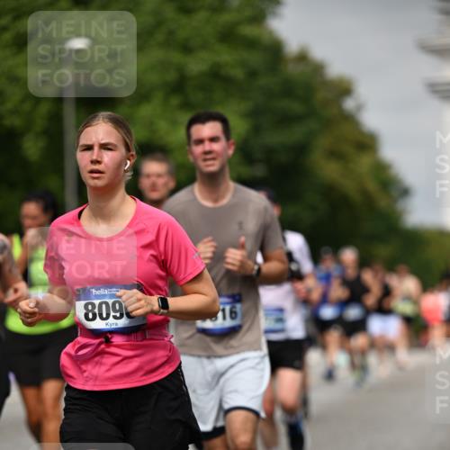 29.06.2025 - hella hamburg halbmarathon Dr. Thomas Lammeyer http://msf.ph/oto/8241804 29.06.2025 10:14:09 Kennedybrücke 1456, 1483, 1513, 1573, 4389, 7042, 7058, 7250, 7685, 8090, 8219, 8890, 9681, 9816, 9988, 11027, 11180 meine-sportfotos.de