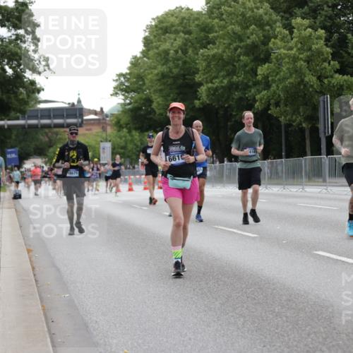 29.06.2025 - hella hamburg halbmarathon Jannik Wohlers http://msf.ph/oto/8241818 29.06.2025 10:29:50 Lombardsbrücke 1547, 2901, 3443, 3573, 6598, 6616, 6626, 10880, 12349, 12350, 12504, 12710, 13418, 14304, 16182, 16601, 16604, 16735, 16769, 18046, 18503, 18671 meine-sportfotos.de