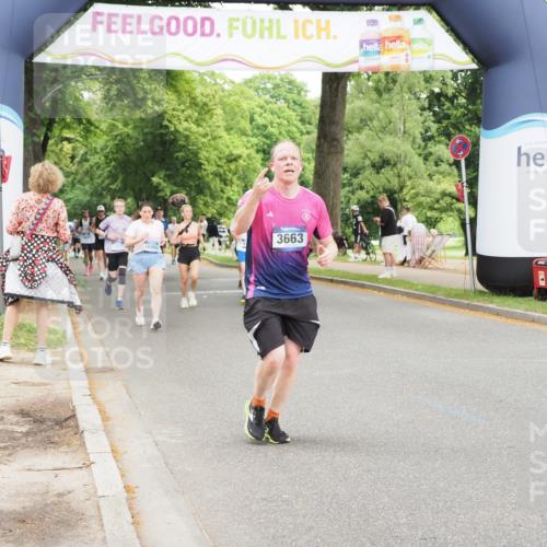 29.06.2025 - hella hamburg halbmarathon MichiJ http://msf.ph/oto/8241830 29.06.2025 10:50:35 Zwischen KM18-KM19 2810, 3199, 3663, 12571, 18324 meine-sportfotos.de