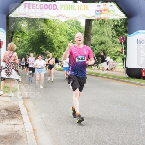 29.06.2025 - hella hamburg halbmarathon MichiJ http://msf.ph/oto/8241864 29.06.2025 10:50:35 Zwischen KM18-KM19 2810, 3199, 3663, 12571, 18324 meine-sportfotos.de