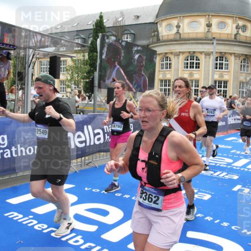 29.06.2025 - hella hamburg halbmarathon Michael Strokosch http://msf.ph/oto/8241919 29.06.2025 10:48:31 Ziel 3747, 5362, 5528, 6081, 6923, 8216, 9262, 10000, 10860, 11451, 12149, 12549, 12690, 12840, 13962, 14033, 14990, 15808, 15917, 17395, 17855, 18251, 18790, 18923 meine-sportfotos.de