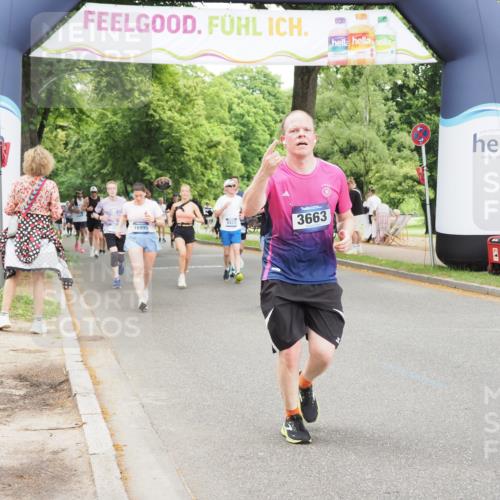 29.06.2025 - hella hamburg halbmarathon MichiJ http://msf.ph/oto/8241923 29.06.2025 10:50:36 Zwischen KM18-KM19 2810, 3199, 3663, 8423, 12571, 16995, 18324 meine-sportfotos.de