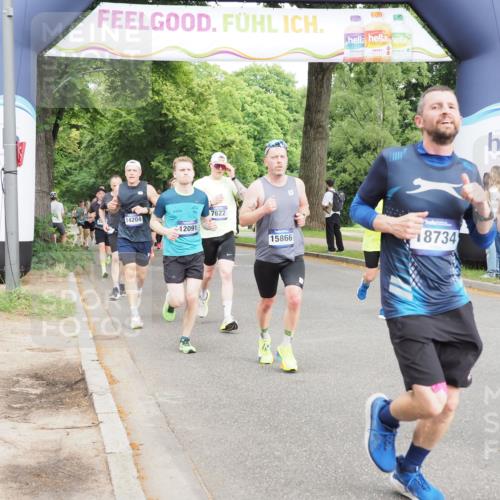 29.06.2025 - hella hamburg halbmarathon MichiJ http://msf.ph/oto/8241926 29.06.2025 10:27:49 Zwischen KM18-KM19 1445, 3282, 4381, 6037, 7622, 8450, 8958, 11447, 12915, 13029, 14093, 14204, 15257, 15866, 15873, 18547, 18734 meine-sportfotos.de