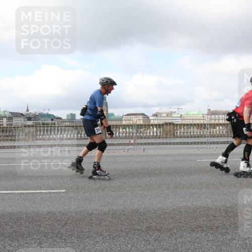29.06.2025 - hella hamburg halbmarathon Lena Gebhardt http://msf.ph/oto/8241934 29.06.2025 09:02:13 Lombardsbrücke  meine-sportfotos.de