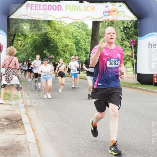 29.06.2025 - hella hamburg halbmarathon MichiJ http://msf.ph/oto/8241968 29.06.2025 10:50:36 Zwischen KM18-KM19 2810, 3199, 3663, 8423, 12571, 16995, 18324 meine-sportfotos.de