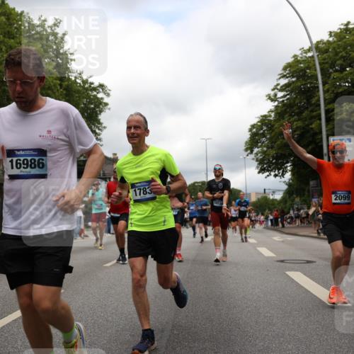 29.06.2025 - hella hamburg halbmarathon Yannick Fuchs http://msf.ph/oto/8241970 29.06.2025 10:47:27 20KM 1030, 1061, 1151, 1499, 1706, 1727, 1783, 2074, 2082, 2099, 2346, 2354, 3059, 3208, 3209, 4065, 4635, 4770, 5077, 5638, 5866, 6481, 6511, 6512, 6628, 6629, 6762, 6877, 6942, 7177, 7274, 7509, 7864, 7918, 8335, 8390, 8447, 9142, 9537, 10549, 10891, 10895, 11992, 12379, 12413, 12490, 12875, 12909, 13032, 13289, 13865, 13997, 14323, 15061, 15126, 15179, 15497, 15502, 16477, 16538, 16986, 18134, 18487, 18590, 18720 meine-sportfotos.de