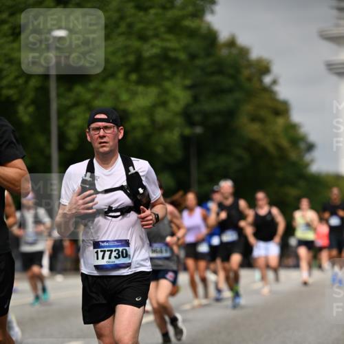 29.06.2025 - hella hamburg halbmarathon Dr. Thomas Lammeyer http://msf.ph/oto/8242040 29.06.2025 10:14:10 Kennedybrücke 1456, 1483, 1513, 1573, 4389, 7042, 7058, 7250, 7685, 8090, 8219, 8890, 9681, 9816, 9988, 11027, 11180 meine-sportfotos.de
