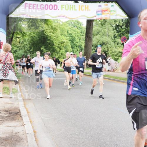 29.06.2025 - hella hamburg halbmarathon MichiJ http://msf.ph/oto/8242070 29.06.2025 10:50:36 Zwischen KM18-KM19 2810, 3199, 3663, 8423, 12571, 16995, 18324 meine-sportfotos.de