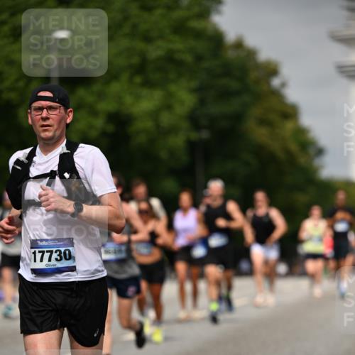 29.06.2025 - hella hamburg halbmarathon Dr. Thomas Lammeyer http://msf.ph/oto/8242074 29.06.2025 10:14:11 Kennedybrücke 1456, 1483, 1513, 1573, 4389, 7042, 7058, 7250, 7685, 8090, 8890, 9681, 9816, 9988, 11027, 11180 meine-sportfotos.de