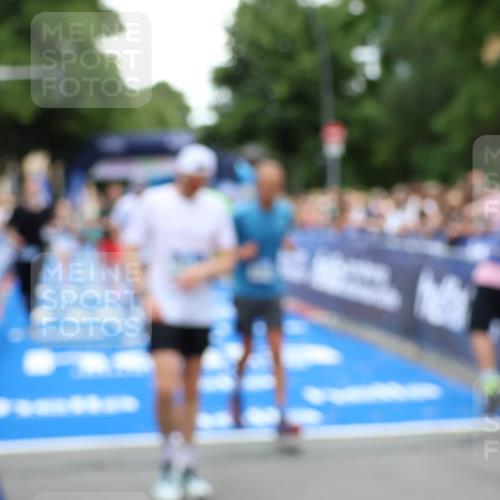 29.06.2025 - hella hamburg halbmarathon Zöllner http://msf.ph/oto/8242086 29.06.2025 10:56:09 Ziel 1180, 3042, 3058, 4594, 4813, 5492, 5570, 7594, 8330, 12545, 17640, 17642, 18212 meine-sportfotos.de