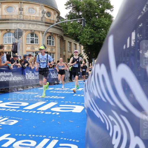 29.06.2025 - hella hamburg halbmarathon Strokosch-Dieckow http://msf.ph/oto/8242110 29.06.2025 10:37:29 Ziel 1290, 2767, 5042, 5791, 6047, 7831, 9017, 9914, 10451, 10922, 11106, 12739, 13372, 15888, 17306, 18159, 18193, 18216, 18723 meine-sportfotos.de